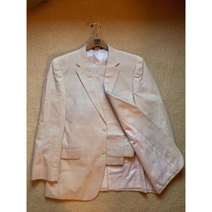 Men’s Jos. A. Bank Suit